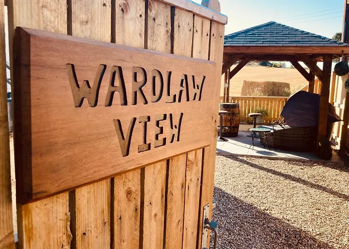 \'Wardlaw View\' Luxury Studio Apartment With Stunning View
