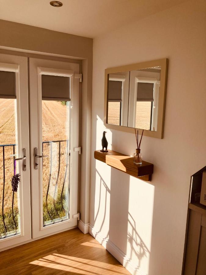 'wardlaw View' Luxury With Stunning View Apartment *